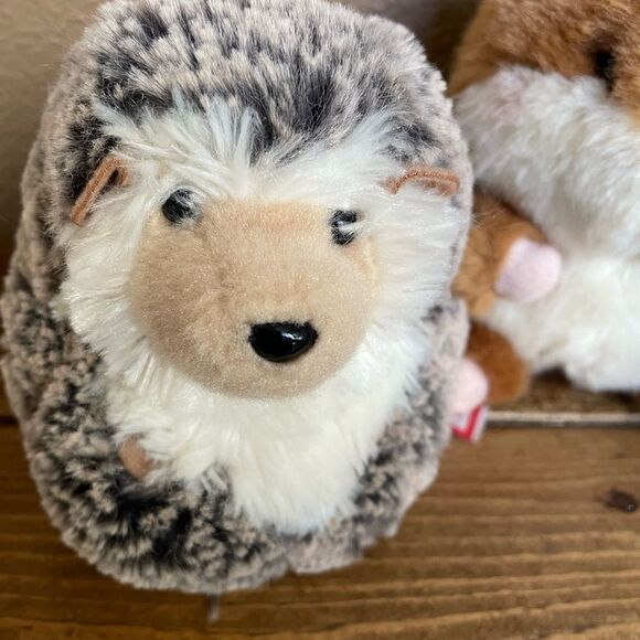 Douglas Hedgehog and Aurora Soft Fluffy Chipmunk - Picture 4 of 12